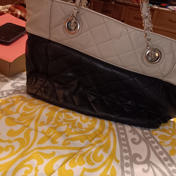 SOLD Nine west Purse - Picture 6 of 8